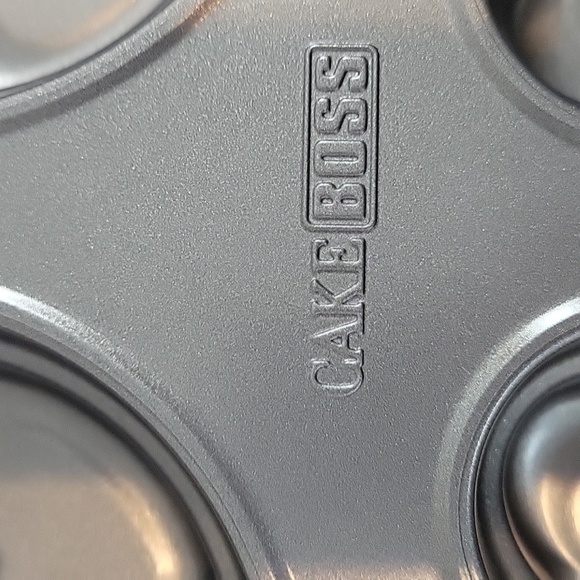 Cake Boss heart baking pan tin - Picture 2 of 6